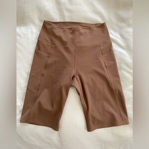 Uniqlo Women’s Brown Biker Shorts Size Small New With Tags